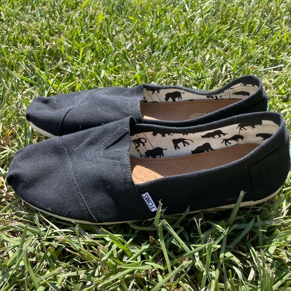 TOMS unisex shoes - Picture 3 of 4